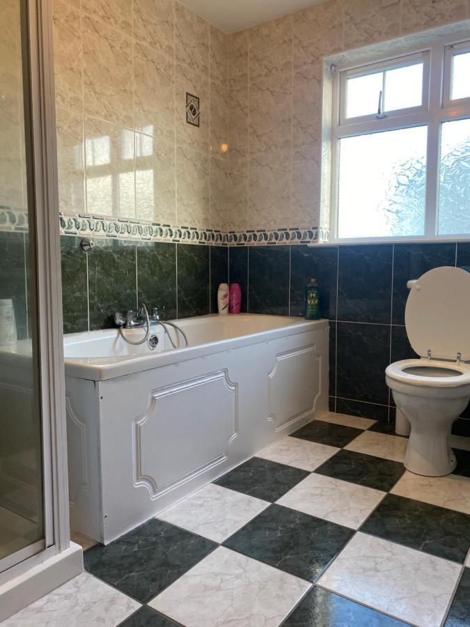House In Mid Ulster - Sleeps 8