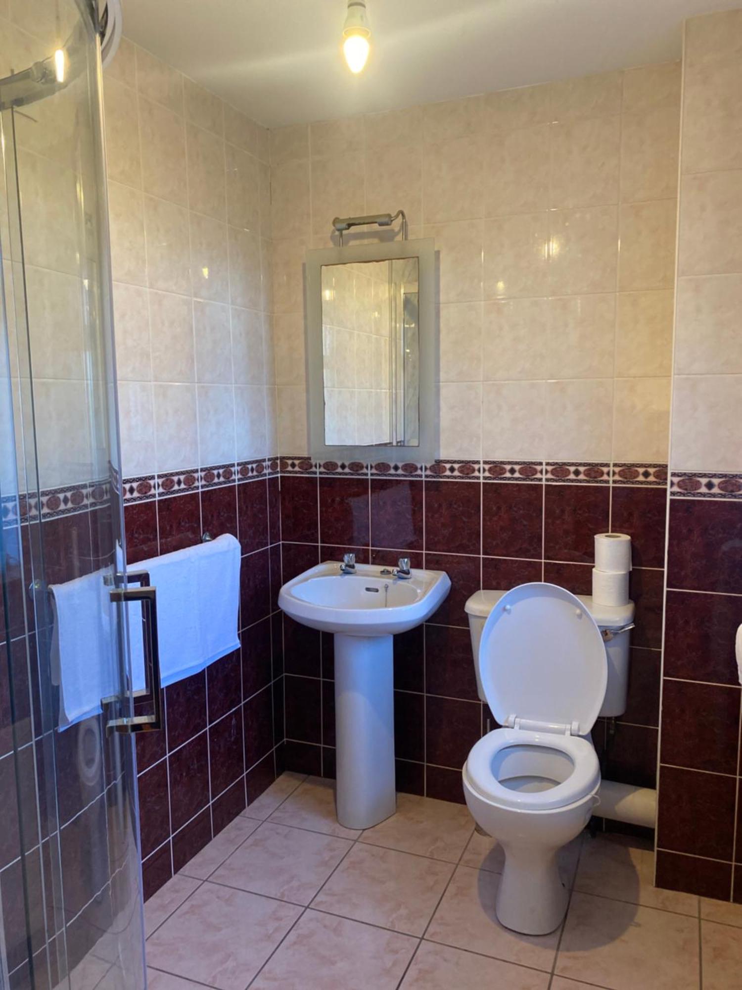 House In Mid Ulster - Sleeps 8